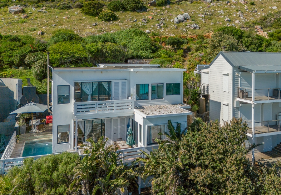 4 Bedroom Property for Sale in Misty Cliffs Western Cape